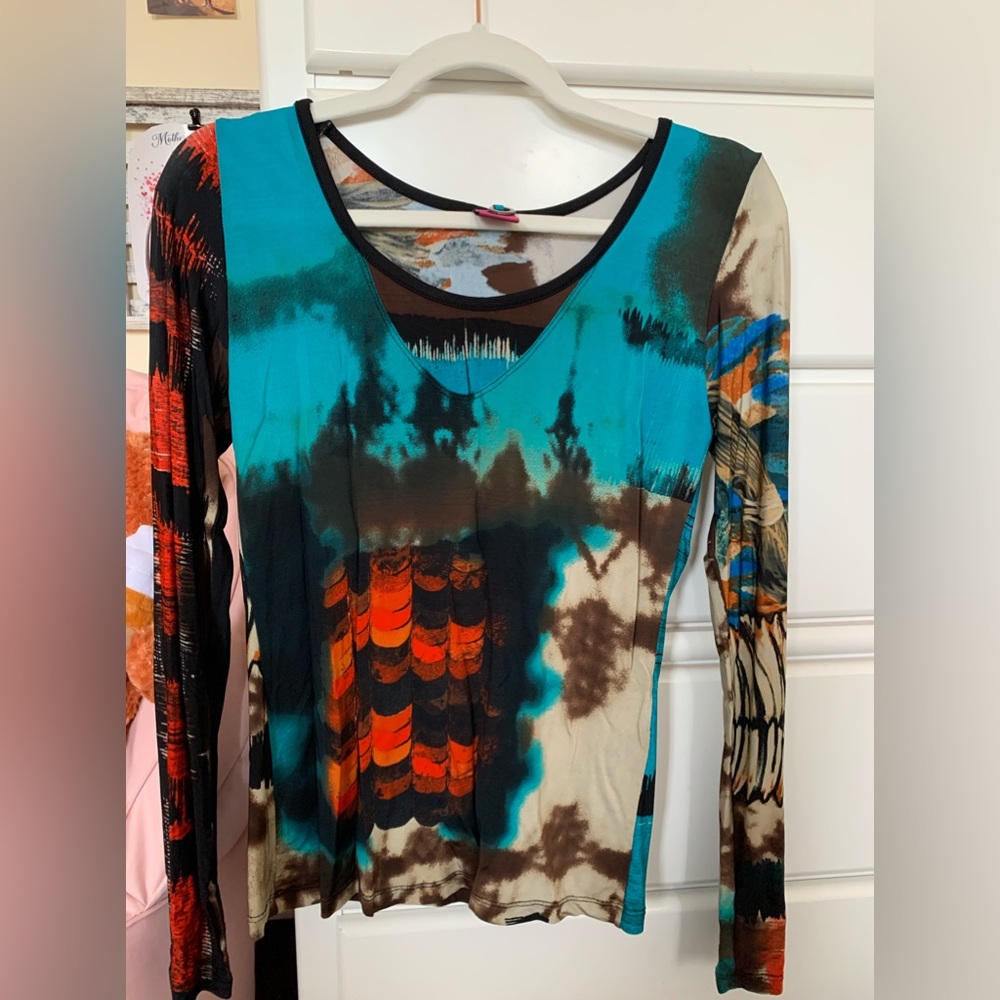 Save the queen top